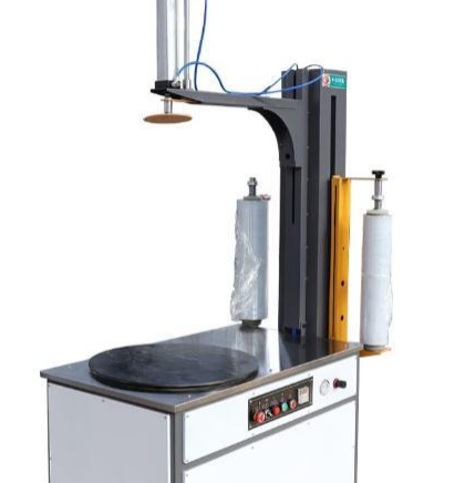 Automatic pallet wrapping machine for warehouse cargo packaging