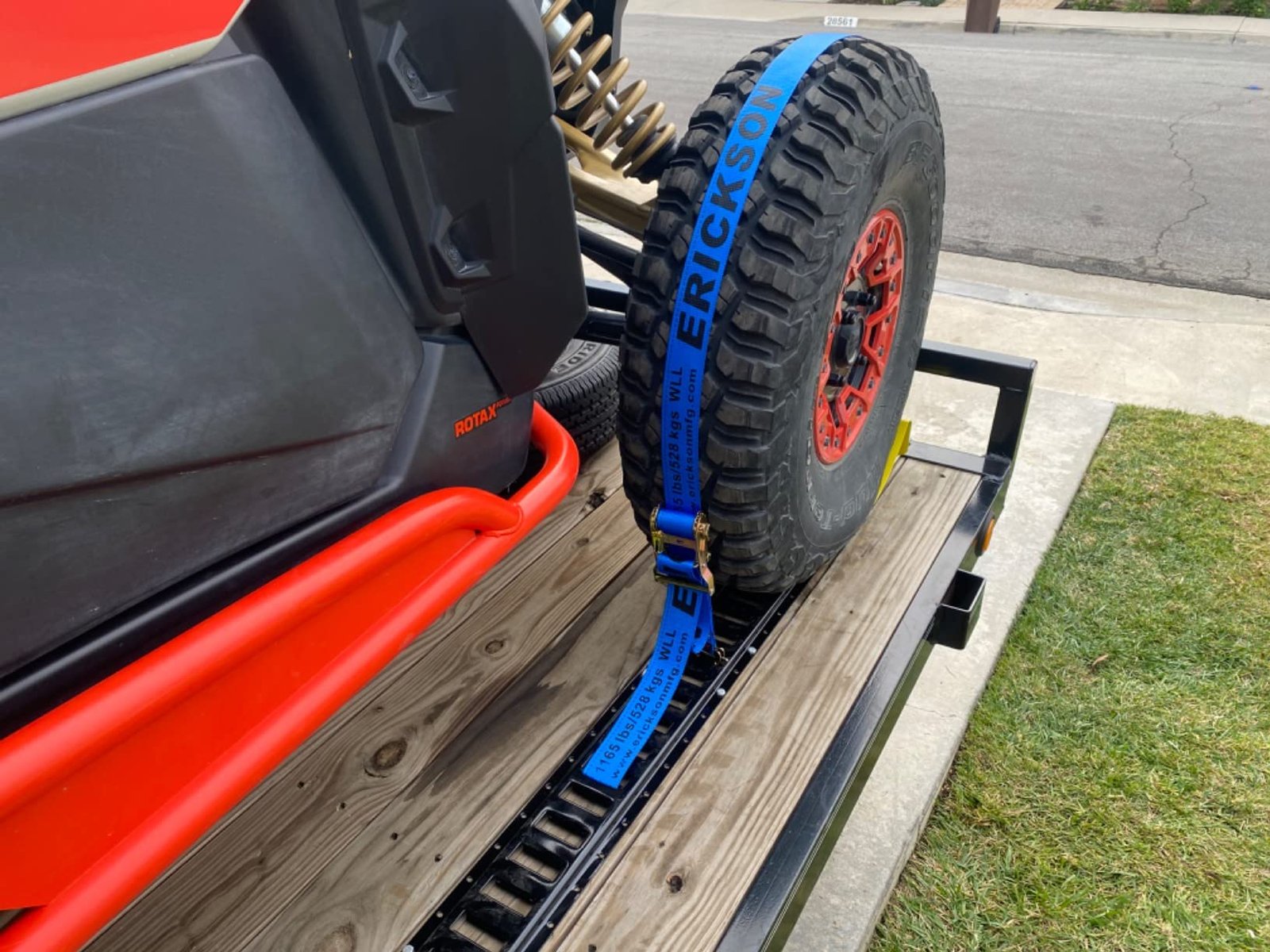 L‑Track tie‑down system secure tire cargo on trailer
